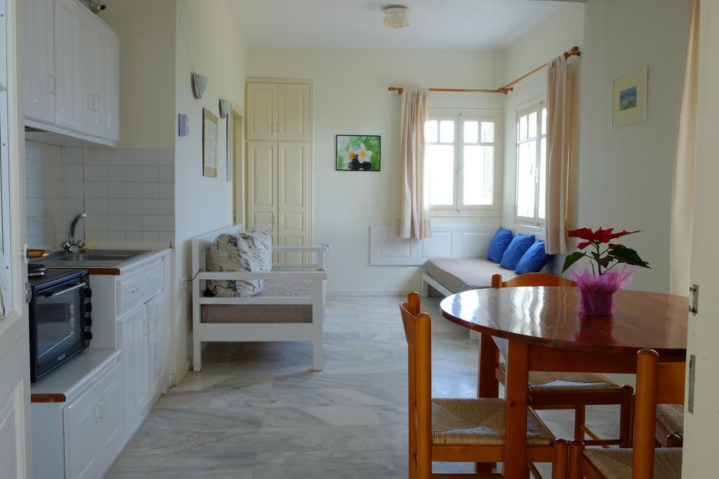 Dialinas Apartments Istro Bilik gambar